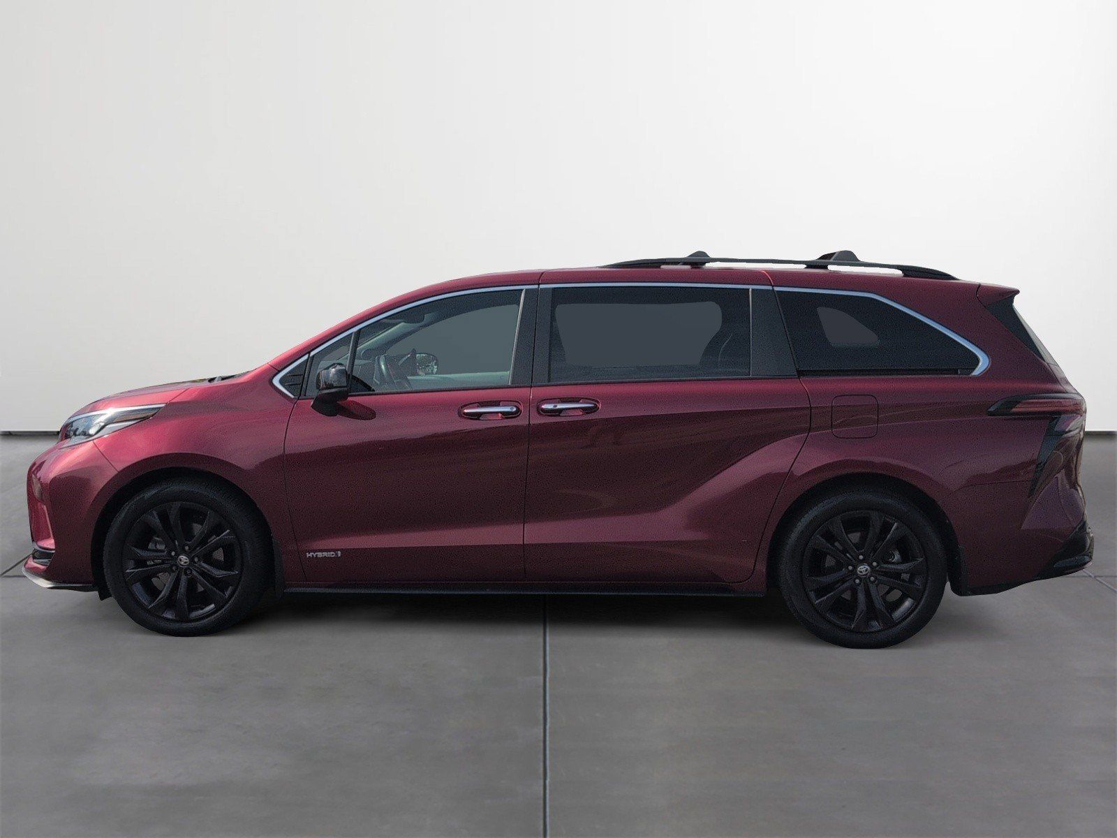 Used 2021 Toyota Sienna XSE w/ XSE Plus Package FWD image 3