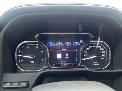 Used 2023 GMC Sierra 2500 Denali w/ Denali Ultimate Package image 15