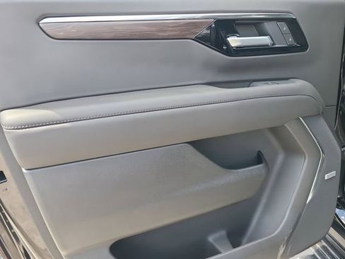 New 2026 Chevrolet Suburban LT w/ Comfort Package RWD image 16