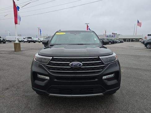 Used 2023 Ford Explorer XLT w/ Equipment Group 202A image 10