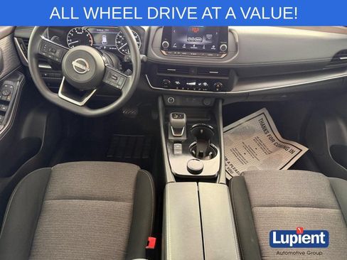 Used 2023 Nissan Rogue SV AWD/4WD image 21