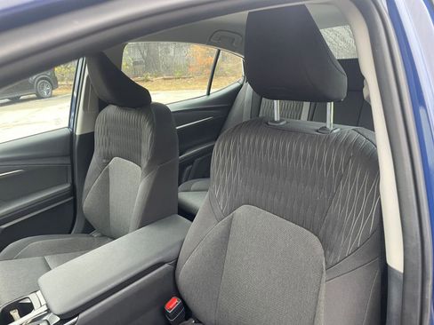 Used 2025 Toyota Camry LE image 34