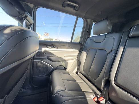 New 2026 Jeep Grand Cherokee Limited image 17