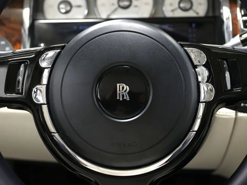 Used 2015 Rolls-Royce Ghost RWD image 24
