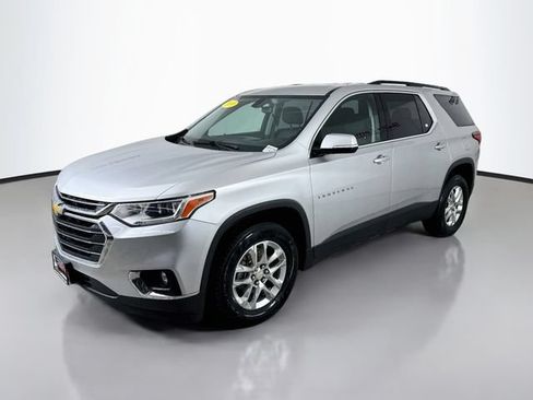 Used 2019 Chevrolet Traverse LT FWD image 3