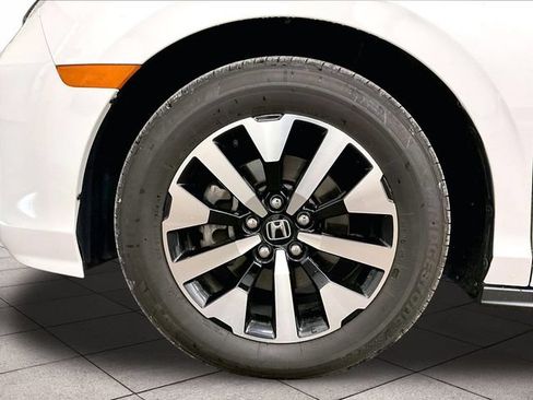 Used 2025 Honda Odyssey EX-L image 8