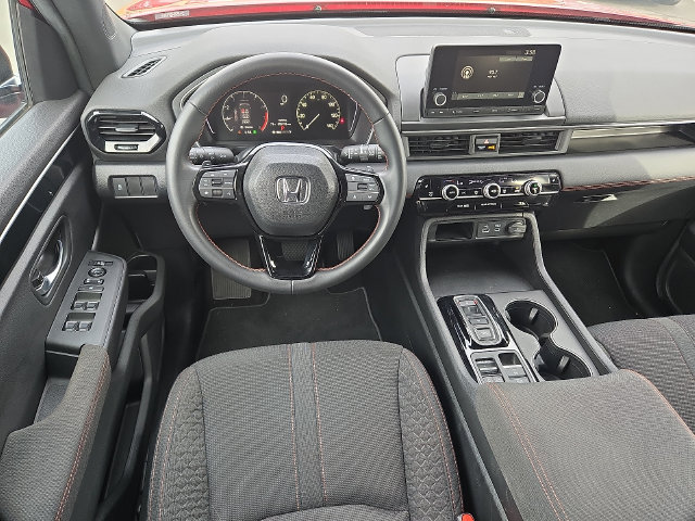 Used 2025 Honda Pilot Sport image 10