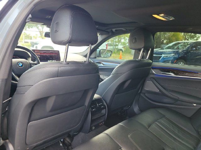Used 2021 BMW 530i RWD image 13