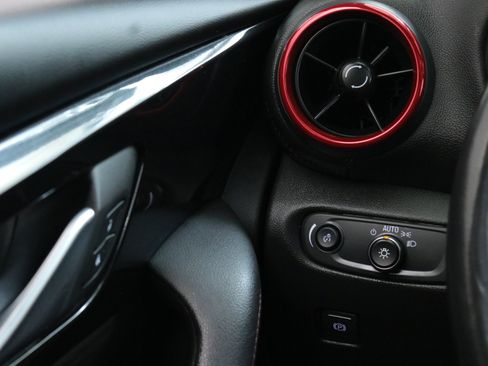 Used 2022 Chevrolet Blazer RS image 15