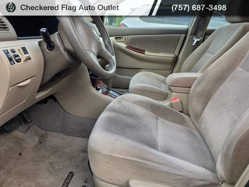 Used 2005 Toyota Corolla LE w/ Audio Value Pkg FWD image 8