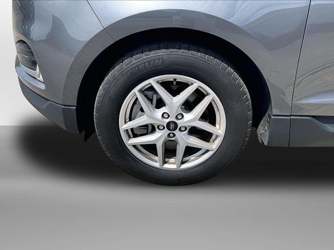 Used 2023 Ford Edge SE AWD/4WD image 3