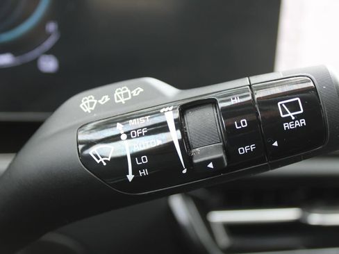 Certified 2024 Kia Niro EX image 35