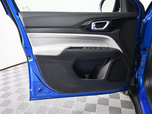 New 2026 Jeep Compass Limited w/ Mopar All Weather Package image 19