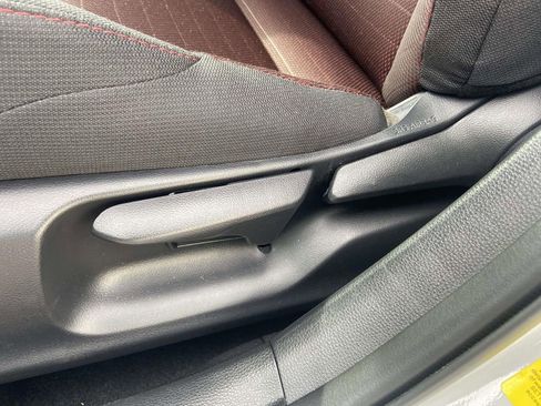 Used 2025 Toyota Corolla SE FWD image 15
