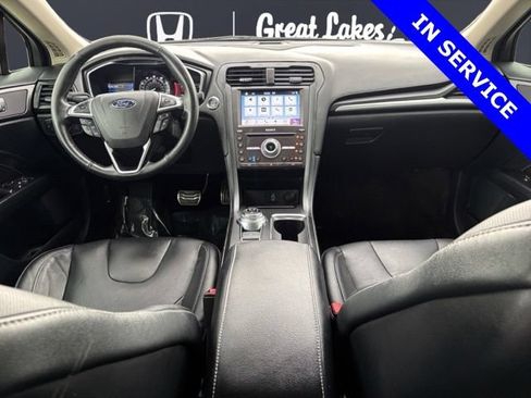 Used 2017 Ford Fusion Titanium FWD image 10