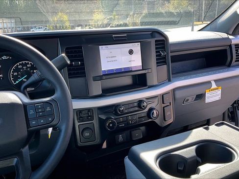 New 2026 Ford F450 XL w/ XL Chrome Package image 7