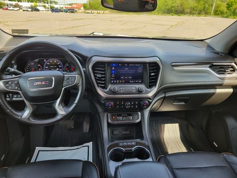 Used 2022 GMC Acadia AT4 w/ Technology Package AWD/4WD image 19