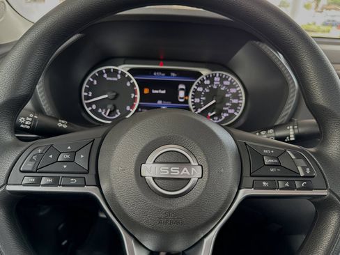 Certified 2025 Nissan Sentra SV FWD image 21