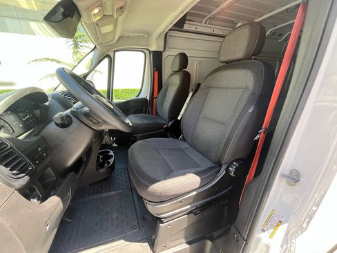 Used 2023 RAM ProMaster 3500 w/ Driver Convenience Group FWD image 17