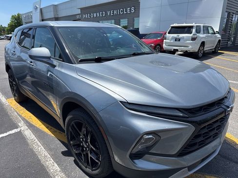 Used 2023 Chevrolet Blazer LT w/ LPO, Black Grille Bar Package AWD/4WD image 4
