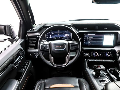 Used 2025 GMC Sierra 1500 AT4 image 5