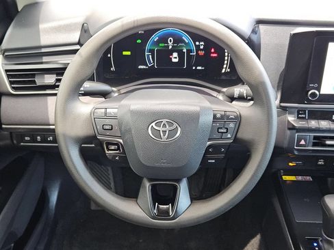 Used 2025 Toyota Camry LE FWD image 16