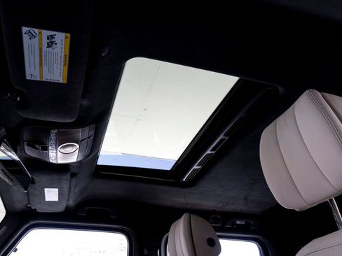 Used 2024 Mercedes-Benz G 550 image 13