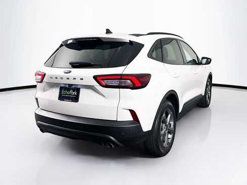Used 2025 Ford Escape ST-Line w/ Tech Pack #1 FWD image 9