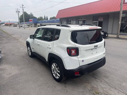 Used 2019 Jeep Renegade Latitude FWD image 6