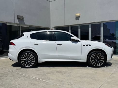 Used 2025 Maserati Grecale Modena AWD/4WD image 9
