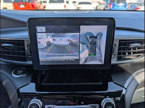 Used 2023 Ford Explorer ST-Line image 11