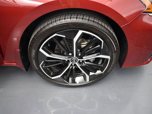 Certified 2025 Nissan Altima 2.5 SR image 17