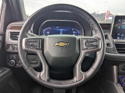 Used 2023 Chevrolet Suburban Premier image 16
