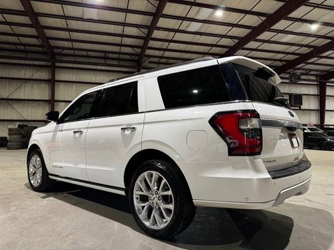 Used 2019 Ford Expedition Platinum image 6