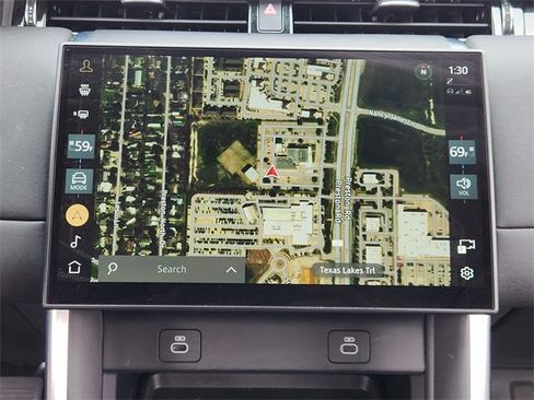 Used 2025 Land Rover Discovery Sport S image 16