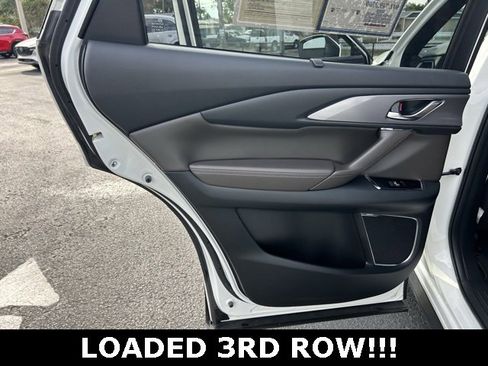 Used 2021 MAZDA CX-9 Signature image 13