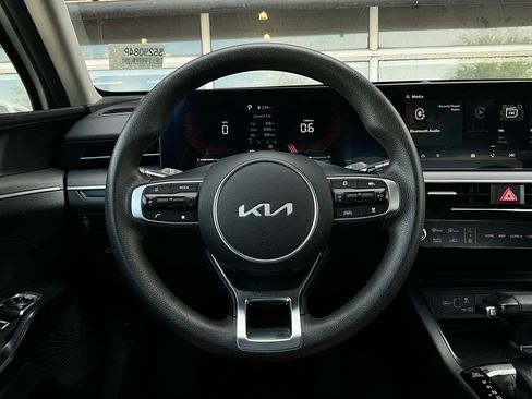 Used 2025 Kia K5 LXS image 34