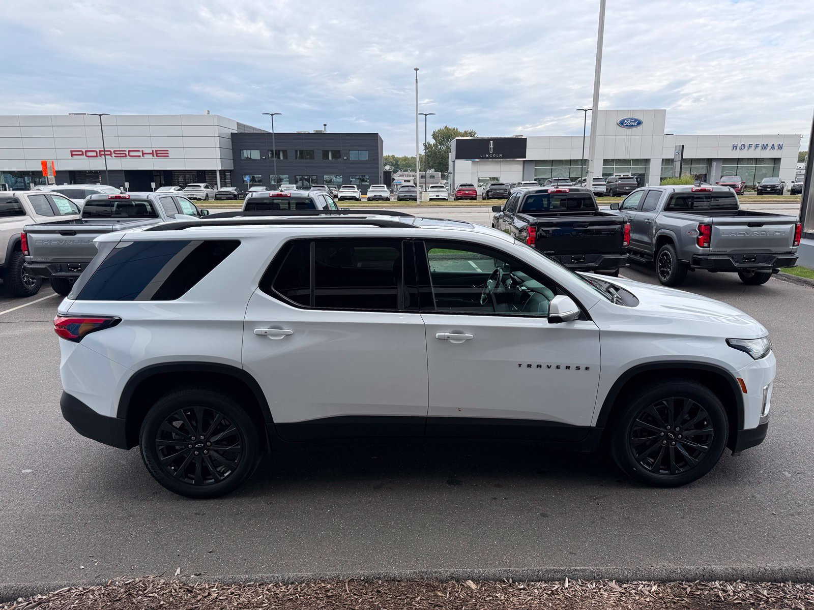 Used 2022 Chevrolet Traverse RS AWD/4WD image 4