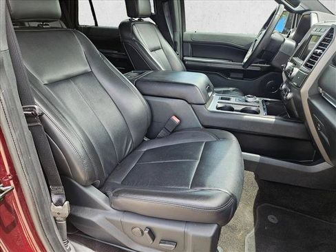 Used 2020 Ford Expedition XLT w/ Equipment Group 202A RWD image 19