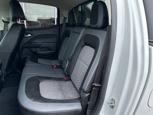 Used 2019 Chevrolet Colorado Z71 AWD/4WD image 15