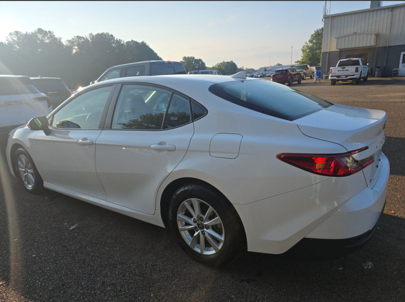Used 2026 Toyota Camry LE FWD image 3