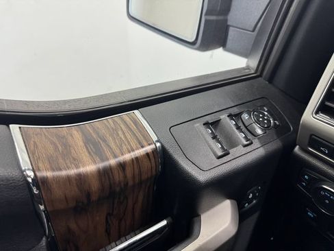 Used 2019 Ford F150 Lariat w/ Equipment Group 502A Luxury AWD/4WD image 36