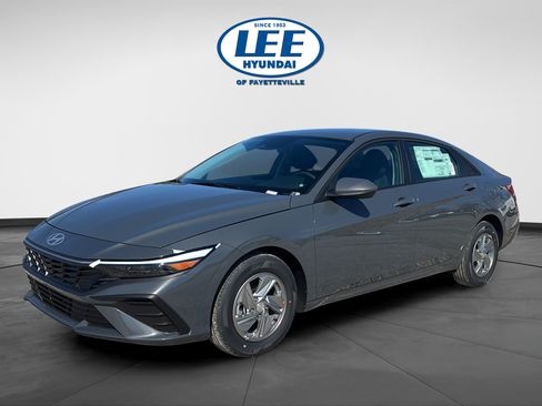 Certified 2026 Hyundai Elantra SE FWD image 7