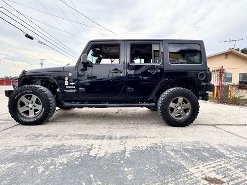 Used 2013 Jeep Wrangler Unlimited Sport image 14