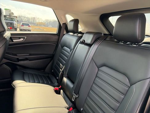 Used 2024 Ford Edge SEL w/ Convenience Package image 28