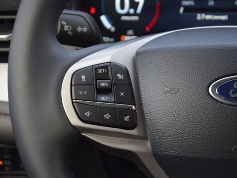 New 2026 Ford Explorer Active w/ Active Comfort Package image 9