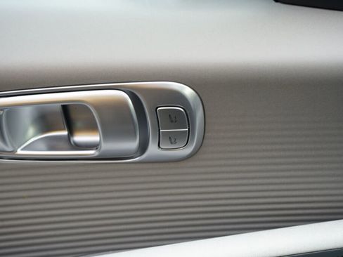 Certified 2025 Hyundai Ioniq 6 Limited image 16