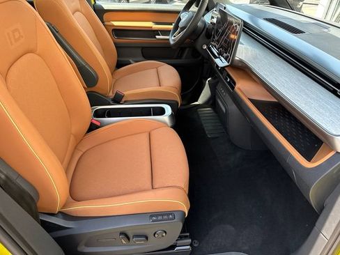 New 2025 Volkswagen ID. Buzz Pro S Plus image 19