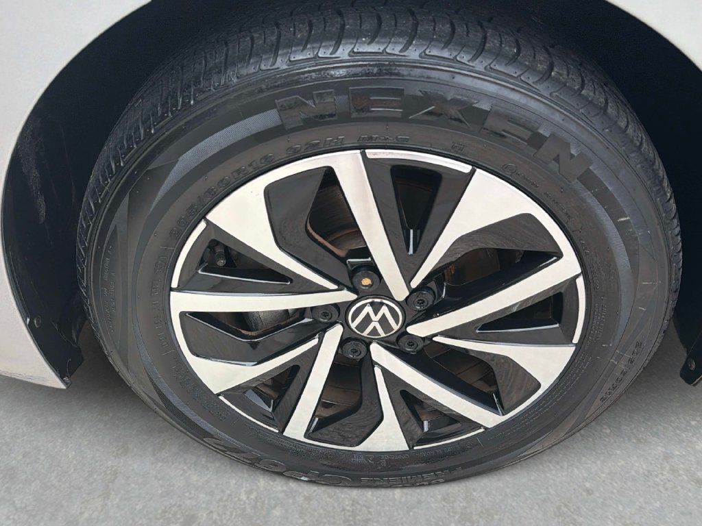 Used 2024 Volkswagen Jetta S FWD image 11