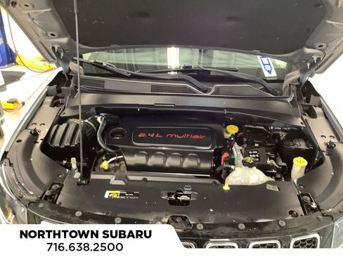 Used 2018 Jeep Compass Latitude w/ Cold Weather Group AWD/4WD image 15